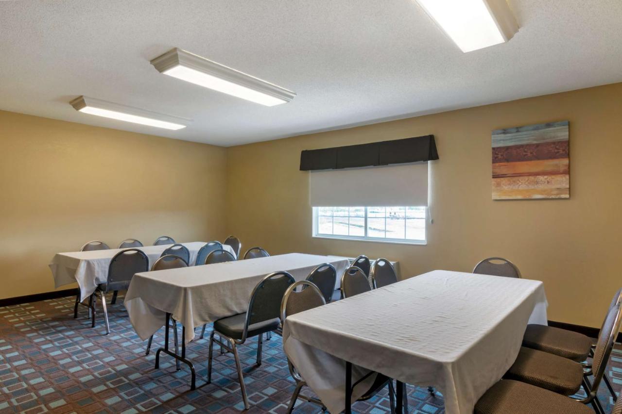 Best Western Governors Inn And Suites Wichita Eksteriør billede