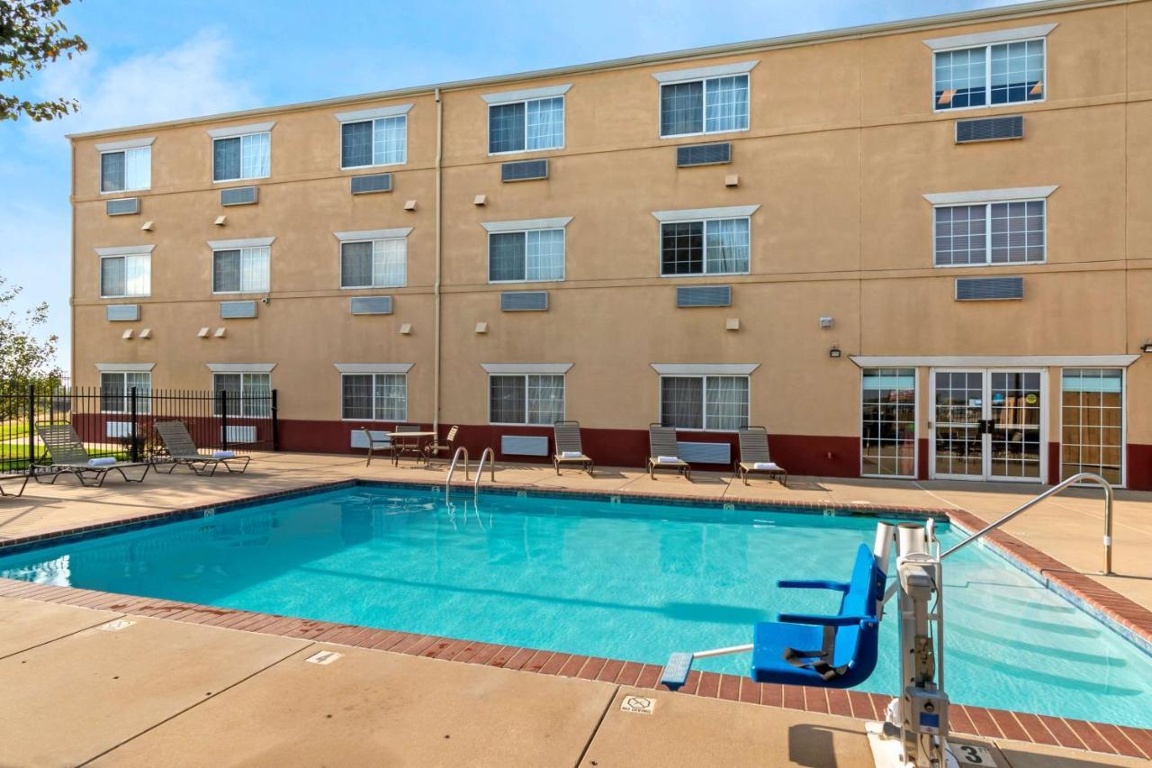 Best Western Governors Inn And Suites Wichita Eksteriør billede